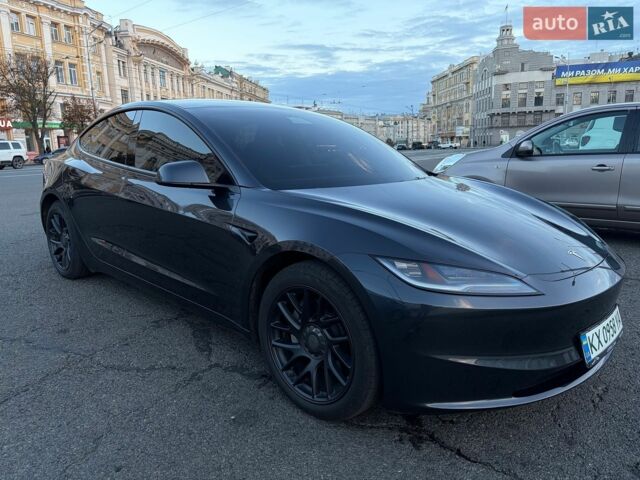 Серый Тесла Модель 3, объемом двигателя 0 л и пробегом 40 тыс. км за 27600 $, фото 6 на Automoto.ua