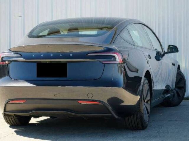 Серый Тесла Модель 3, объемом двигателя 0 л и пробегом 20 тыс. км за 15500 $, фото 4 на Automoto.ua