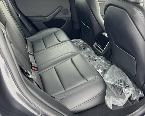 Серый Тесла Модель 3, объемом двигателя 0 л и пробегом 2 тыс. км за 30900 $, фото 6 на Automoto.ua