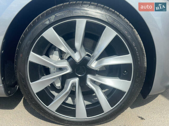 Сірий Тесла Модель 3, об'ємом двигуна 0 л та пробігом 1 тис. км за 32899 $, фото 4 на Automoto.ua