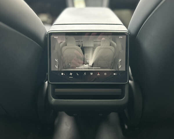 Серый Тесла Модель 3, объемом двигателя 0 л и пробегом 10 тыс. км за 27000 $, фото 17 на Automoto.ua