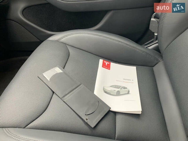 Серый Тесла Модель 3, объемом двигателя 0 л и пробегом 22 тыс. км за 32500 $, фото 60 на Automoto.ua