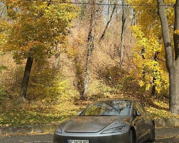 Тесла Модель 3 2024 у Львові на Automoto.ua Сірий Тесла Модель 3, об'ємом двигуна 0 л та пробігом 9 тис. км за 32500 $, фото 23 на Automoto.ua