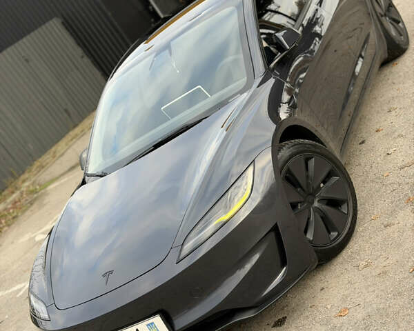 Серый Тесла Модель 3, объемом двигателя 0 л и пробегом 23 тыс. км за 31000 $, фото 4 на Automoto.ua