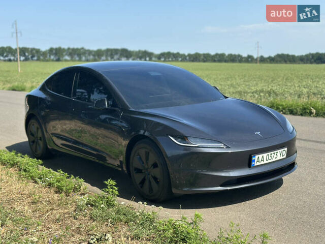 Серый Тесла Модель 3, объемом двигателя 0 л и пробегом 13 тыс. км за 32000 $, фото 3 на Automoto.ua