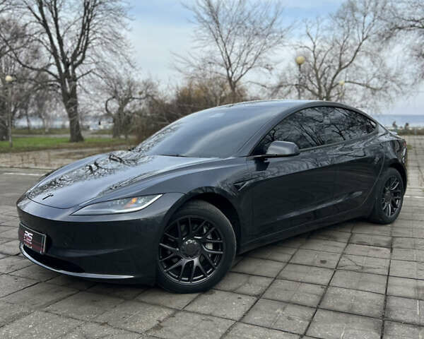 Серый Тесла Модель 3, объемом двигателя 0 л и пробегом 10 тыс. км за 27000 $, фото 5 на Automoto.ua