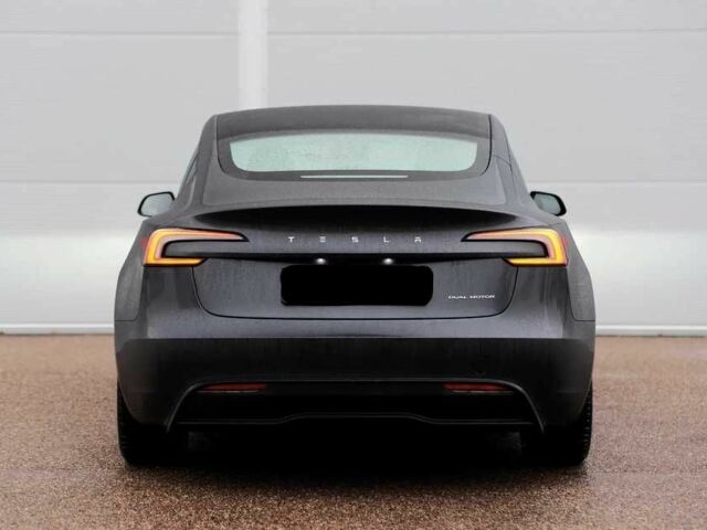 Серый Тесла Модель 3, объемом двигателя 0 л и пробегом 10 тыс. км за 19500 $, фото 4 на Automoto.ua