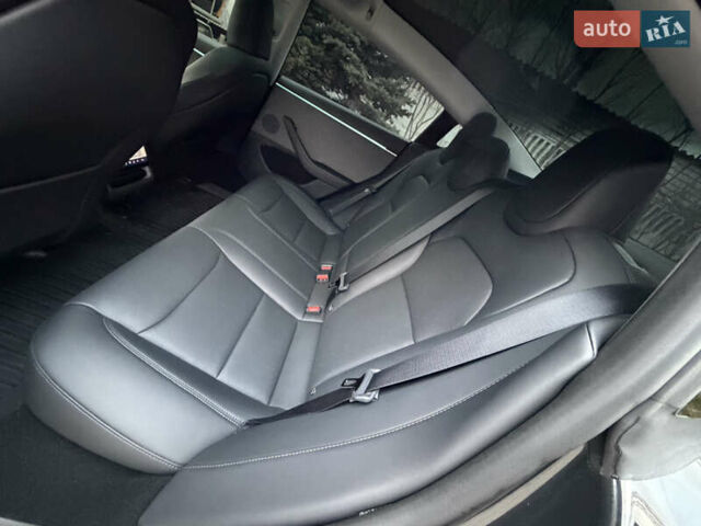 Серый Тесла Модель 3, объемом двигателя 0 л и пробегом 11 тыс. км за 26000 $, фото 20 на Automoto.ua