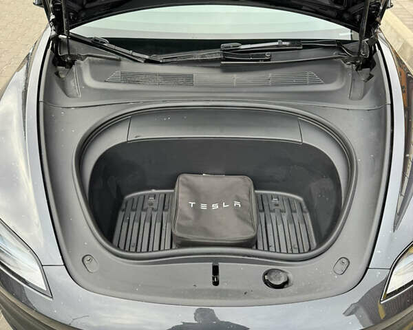 Серый Тесла Модель 3, объемом двигателя 0 л и пробегом 14 тыс. км за 35900 $, фото 11 на Automoto.ua