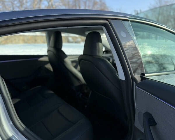 Серый Тесла Модель 3, объемом двигателя 0 л и пробегом 6 тыс. км за 28000 $, фото 23 на Automoto.ua