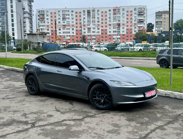 Серый Тесла Модель 3, объемом двигателя 0 л и пробегом 9 тыс. км за 26500 $, фото 2 на Automoto.ua
