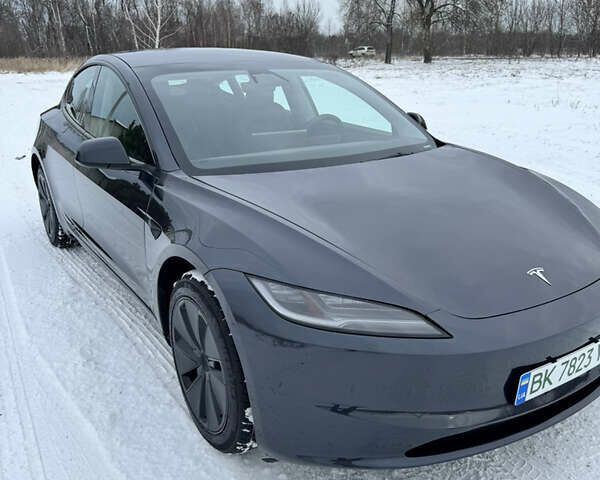 Серый Тесла Модель 3, объемом двигателя 0 л и пробегом 2 тыс. км за 28950 $, фото 1 на Automoto.ua