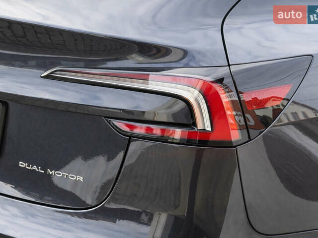 Серый Тесла Модель 3, объемом двигателя 0 л и пробегом 12 тыс. км за 29999 $, фото 12 на Automoto.ua