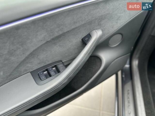 Сірий Тесла Модель 3, об'ємом двигуна 0 л та пробігом 1 тис. км за 32400 $, фото 13 на Automoto.ua