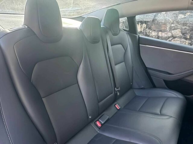 Серый Тесла Модель 3, объемом двигателя 0 л и пробегом 10 тыс. км за 15400 $, фото 11 на Automoto.ua