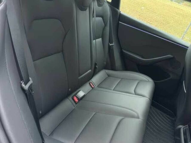 Серый Тесла Модель 3, объемом двигателя 0 л и пробегом 15 тыс. км за 16500 $, фото 12 на Automoto.ua