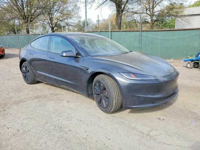 Серый Тесла Модель 3, объемом двигателя 0 л и пробегом 28 тыс. км за 9800 $, фото 3 на Automoto.ua
