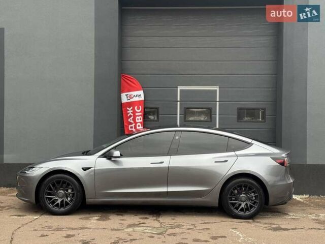 Серый Тесла Модель 3, объемом двигателя 0 л и пробегом 11 тыс. км за 31499 $, фото 5 на Automoto.ua