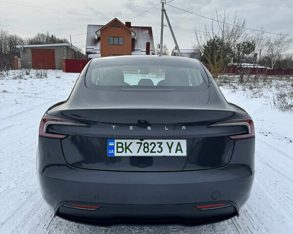 Серый Тесла Модель 3, объемом двигателя 0 л и пробегом 2 тыс. км за 30900 $, фото 4 на Automoto.ua