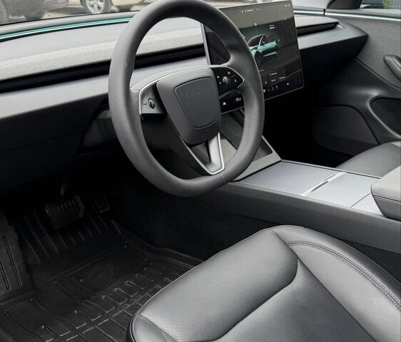 Серый Тесла Модель 3, объемом двигателя 0 л и пробегом 12 тыс. км за 25999 $, фото 8 на Automoto.ua