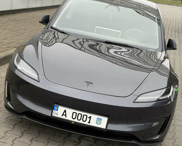 Серый Тесла Модель 3, объемом двигателя 0 л и пробегом 23 тыс. км за 31000 $, фото 2 на Automoto.ua