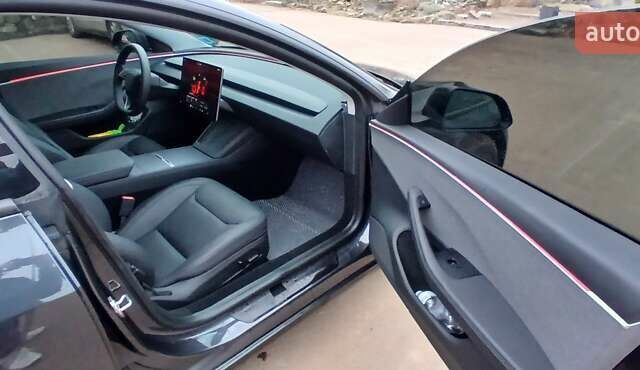 Серый Тесла Модель 3, объемом двигателя 0 л и пробегом 11 тыс. км за 26900 $, фото 12 на Automoto.ua