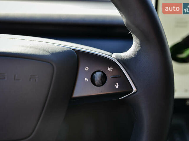 Серый Тесла Модель 3, объемом двигателя 0 л и пробегом 14 тыс. км за 31699 $, фото 17 на Automoto.ua