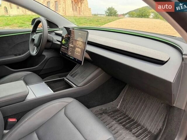 Сірий Тесла Модель 3, об'ємом двигуна 0 л та пробігом 36 тис. км за 11400 $, фото 5 на Automoto.ua