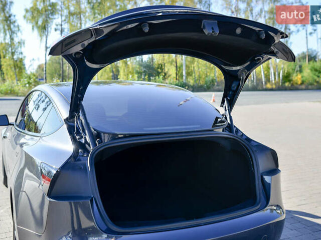 Серый Тесла Модель 3, объемом двигателя 0 л и пробегом 14 тыс. км за 31699 $, фото 31 на Automoto.ua