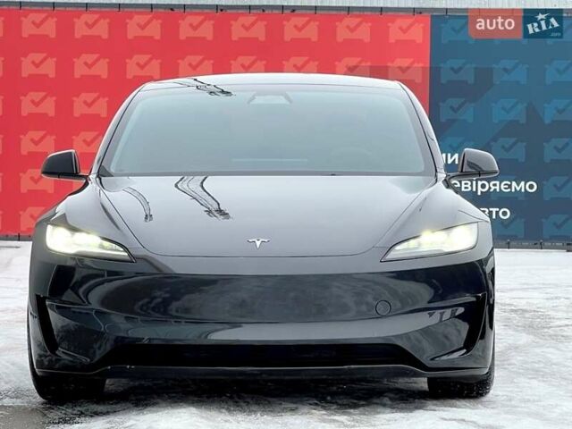 Серый Тесла Модель 3, объемом двигателя 0 л и пробегом 4 тыс. км за 45000 $, фото 4 на Automoto.ua