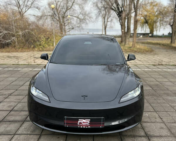Серый Тесла Модель 3, объемом двигателя 0 л и пробегом 10 тыс. км за 27000 $, фото 1 на Automoto.ua