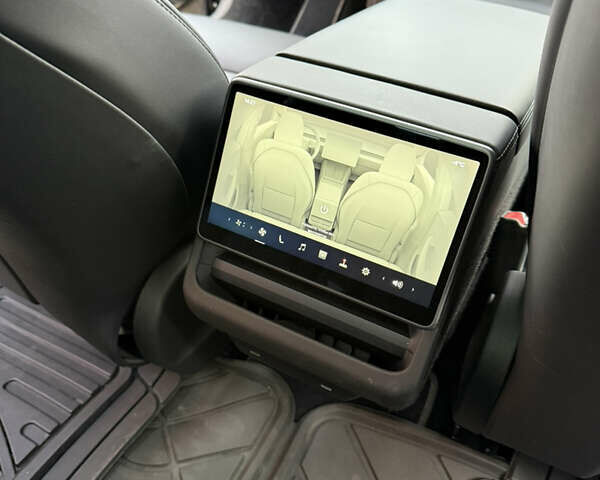 Серый Тесла Модель 3, объемом двигателя 0 л и пробегом 7 тыс. км за 27999 $, фото 30 на Automoto.ua