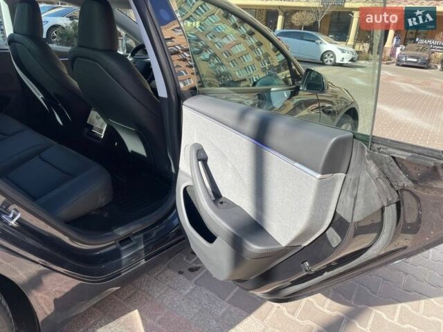 Серый Тесла Модель 3, объемом двигателя 0 л и пробегом 10 тыс. км за 26200 $, фото 41 на Automoto.ua