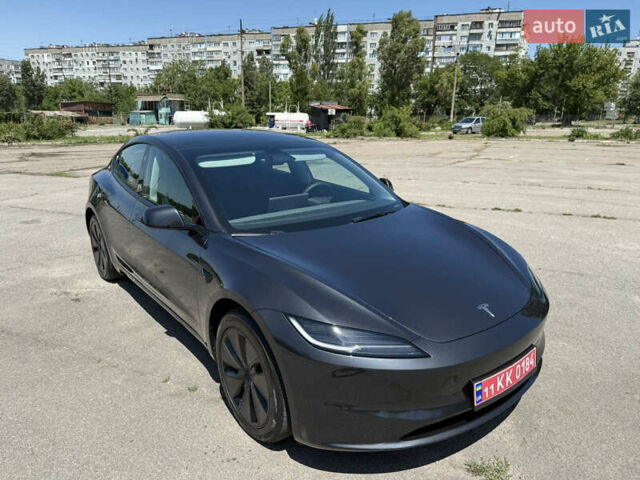 Серый Тесла Модель 3, объемом двигателя 0 л и пробегом 8 тыс. км за 25900 $, фото 2 на Automoto.ua