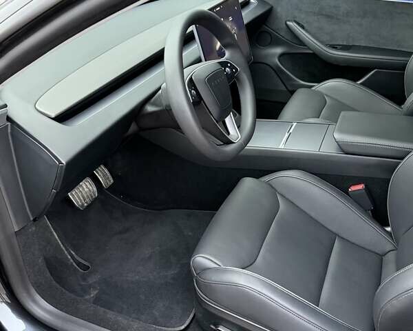 Серый Тесла Модель 3, объемом двигателя 0 л и пробегом 5 тыс. км за 35900 $, фото 11 на Automoto.ua