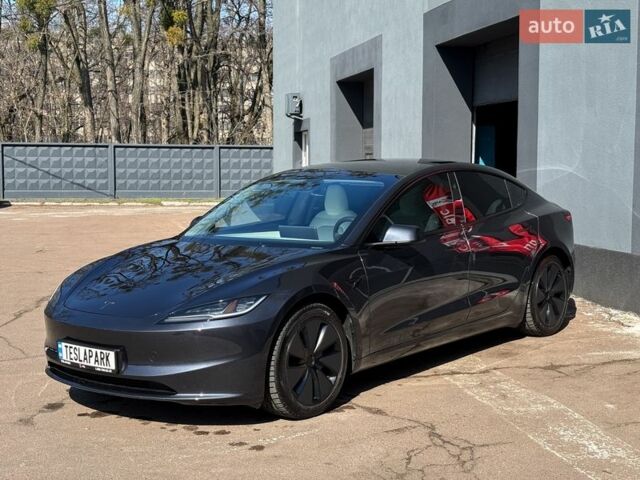 Серый Тесла Модель 3, объемом двигателя 0 л и пробегом 39 тыс. км за 31499 $, фото 3 на Automoto.ua