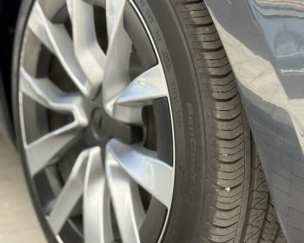 Серый Тесла Модель 3, объемом двигателя 0 л и пробегом 6 тыс. км за 31000 $, фото 12 на Automoto.ua