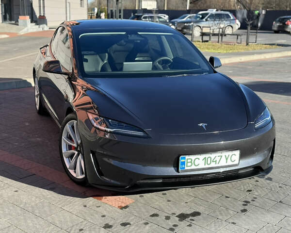 Серый Тесла Модель 3, объемом двигателя 0 л и пробегом 4 тыс. км за 38400 $, фото 3 на Automoto.ua