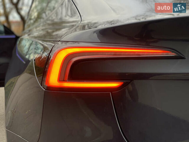 Серый Тесла Модель 3, объемом двигателя 0 л и пробегом 22 тыс. км за 32500 $, фото 50 на Automoto.ua