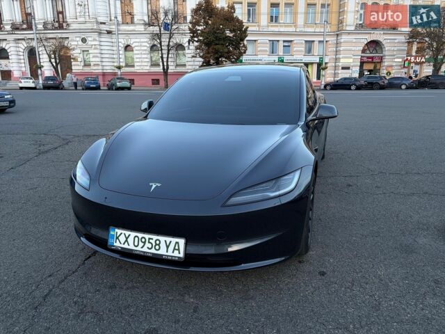 Серый Тесла Модель 3, объемом двигателя 0 л и пробегом 40 тыс. км за 27600 $, фото 5 на Automoto.ua