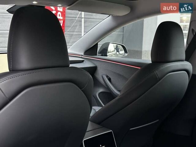 Сірий Тесла Модель 3, об'ємом двигуна 0 л та пробігом 1 тис. км за 30999 $, фото 15 на Automoto.ua