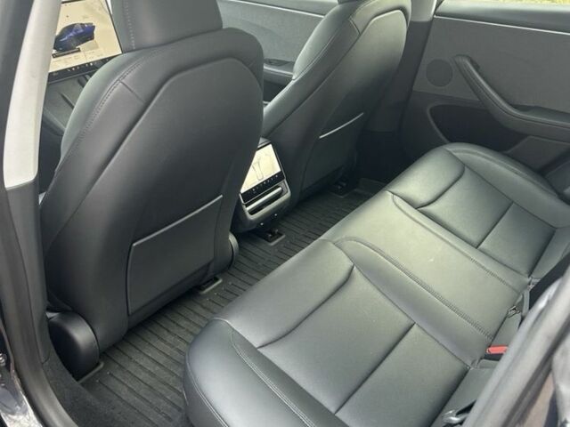 Серый Тесла Модель 3, объемом двигателя 0 л и пробегом 20 тыс. км за 27500 $, фото 9 на Automoto.ua