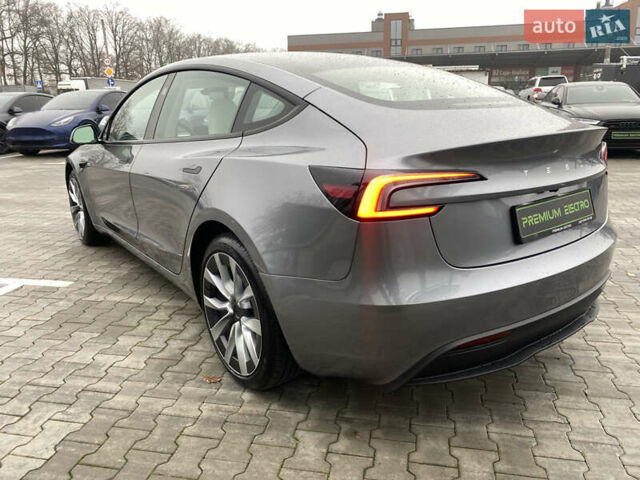 Серый Тесла Модель 3, объемом двигателя 0 л и пробегом 25 тыс. км за 30800 $, фото 4 на Automoto.ua