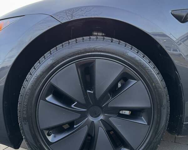 Сірий Тесла Модель 3, об'ємом двигуна 0 л та пробігом 27 тис. км за 28100 $, фото 7 на Automoto.ua