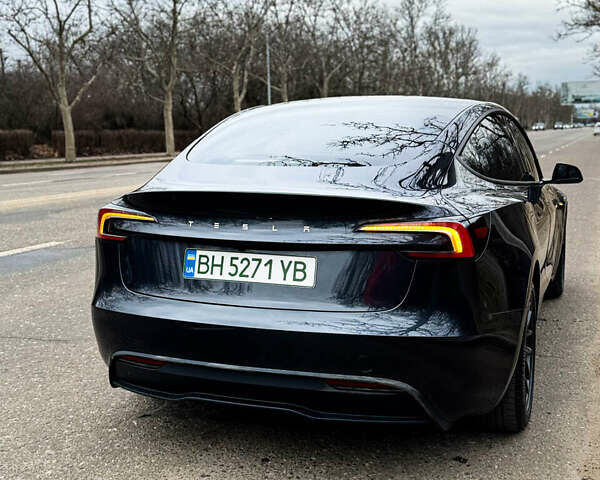 Серый Тесла Модель 3, объемом двигателя 0 л и пробегом 58 тыс. км за 27000 $, фото 4 на Automoto.ua