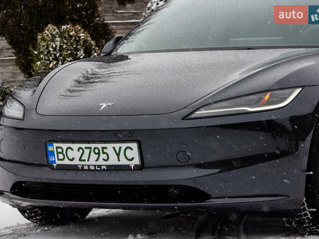 Серый Тесла Модель 3, объемом двигателя 0 л и пробегом 19 тыс. км за 26000 $, фото 4 на Automoto.ua