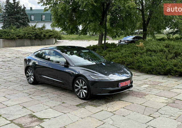 Серый Тесла Модель 3, объемом двигателя 0 л и пробегом 1 тыс. км за 27500 $, фото 13 на Automoto.ua