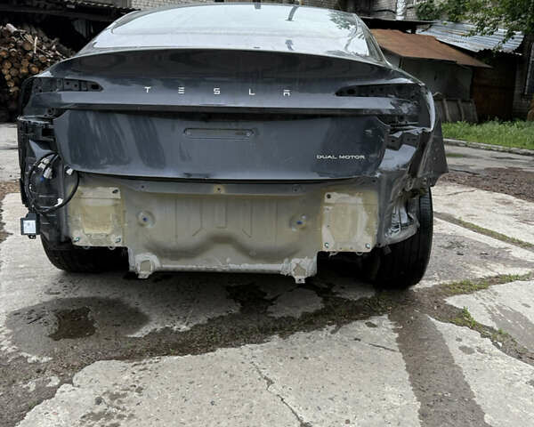 Сірий Тесла Модель 3, об'ємом двигуна 0 л та пробігом 19 тис. км за 25300 $, фото 5 на Automoto.ua
