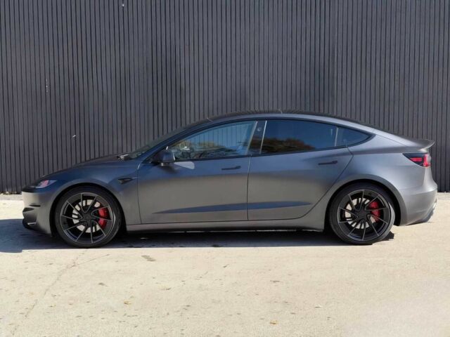 Серый Тесла Модель 3, объемом двигателя 0 л и пробегом 13 тыс. км за 9800 $, фото 3 на Automoto.ua