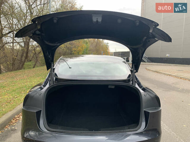 Серый Тесла Модель 3, объемом двигателя 0 л и пробегом 22 тыс. км за 32500 $, фото 17 на Automoto.ua